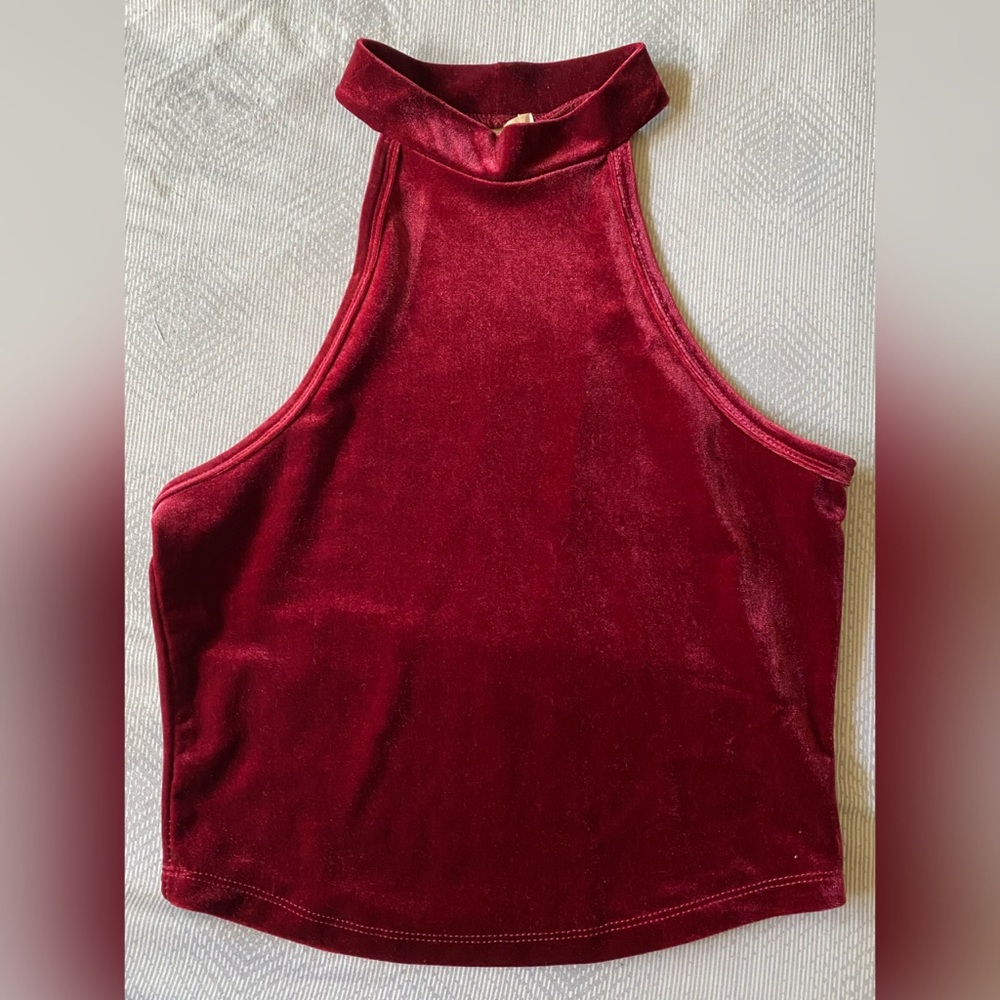 Mock neck crop top